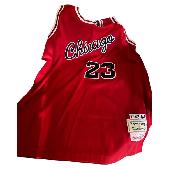 Host Pick-Authentic 1983-84 Michael Jordan Jersey Mitchell & Ness Chicago Bulls - Picture 2 of 6